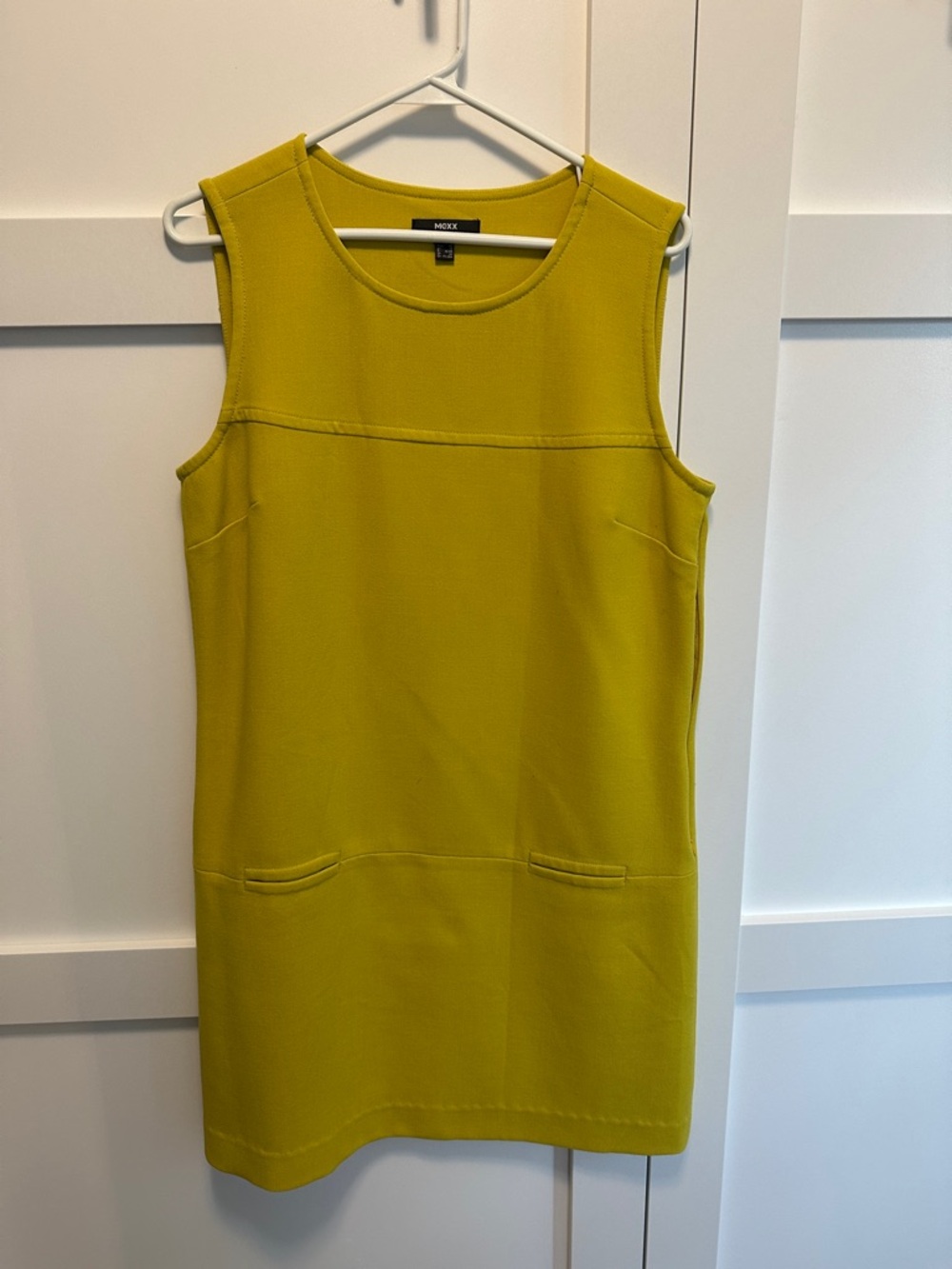 Mexx. Size Large. Sleeveless Shift Dress in beautiful yellow.